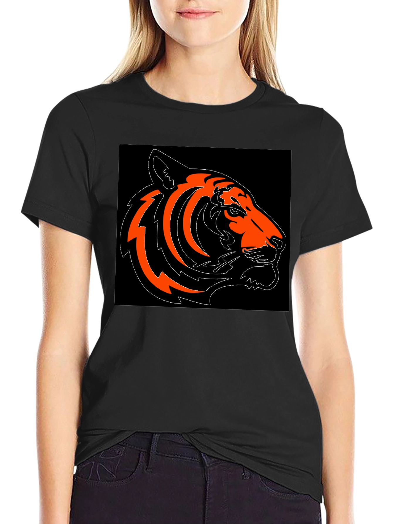 Bold Tiger Graphic Tee - Black