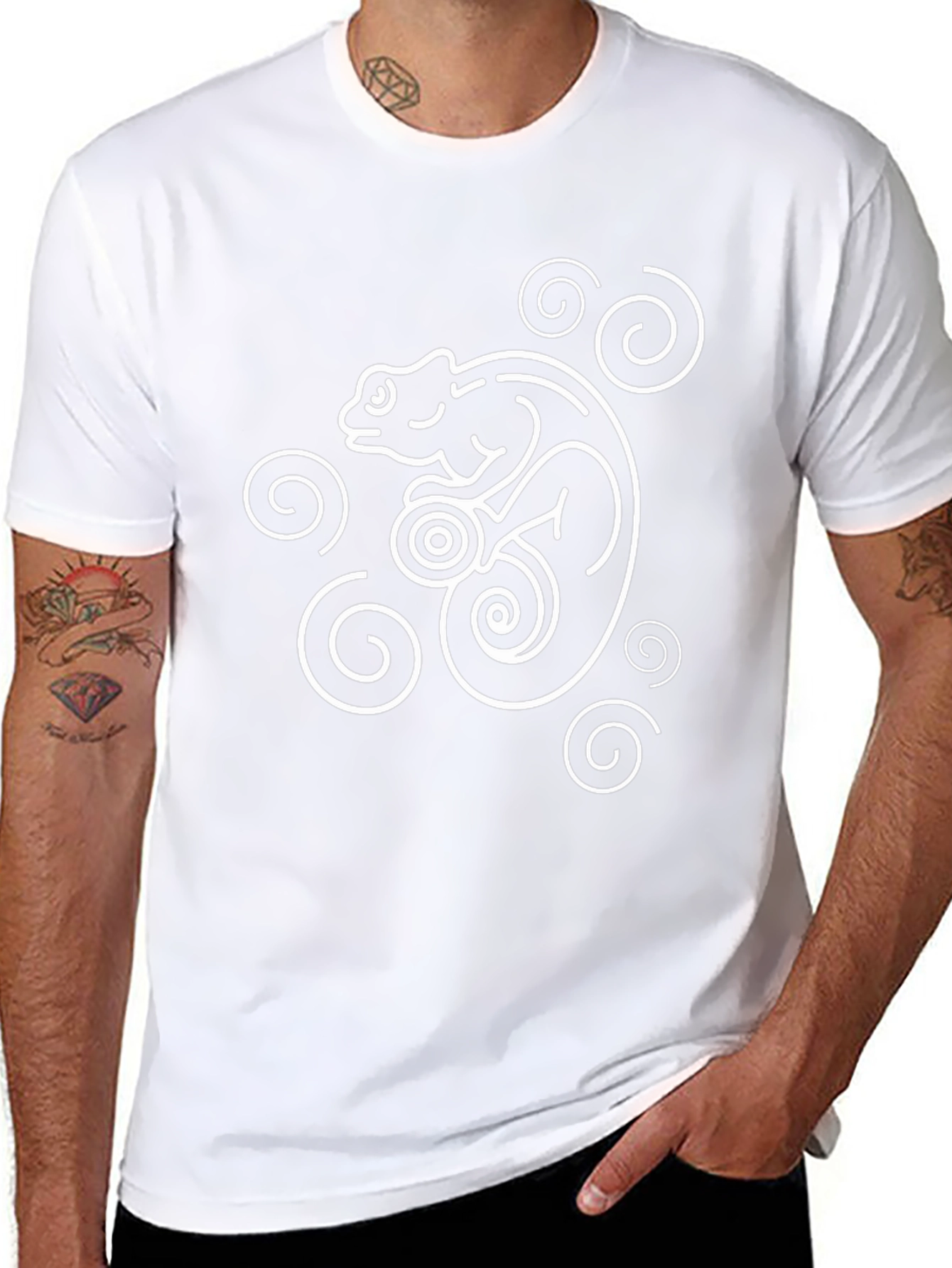 Stylized Chameleon Graphic Tee - Black