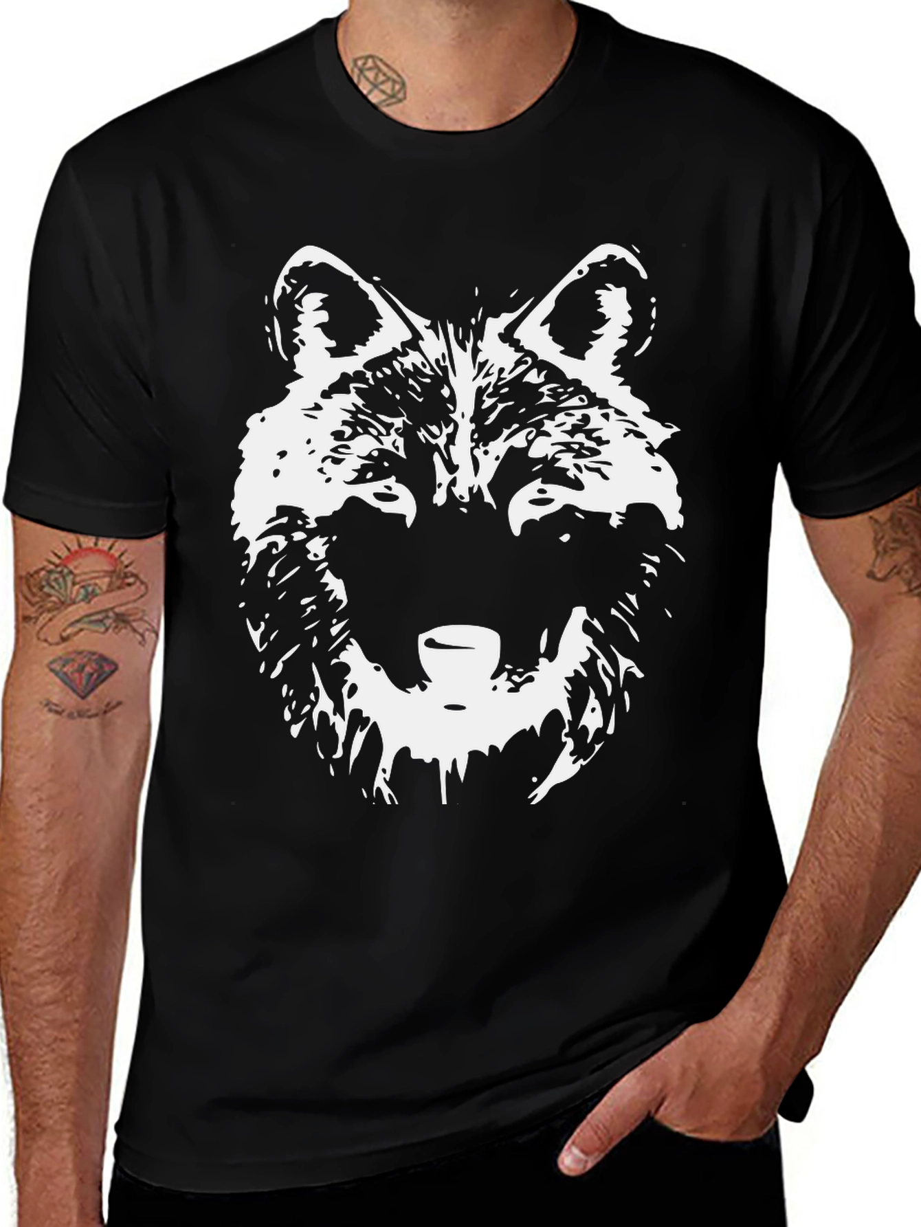 Wolf Graphic Tee - Black Crew Neck T-Shirt