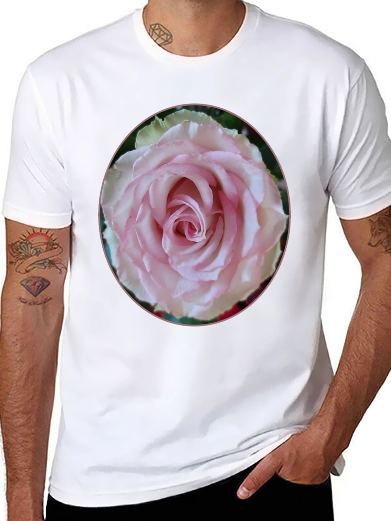 Rose Graphic Tee - Black Stylish Floral Design