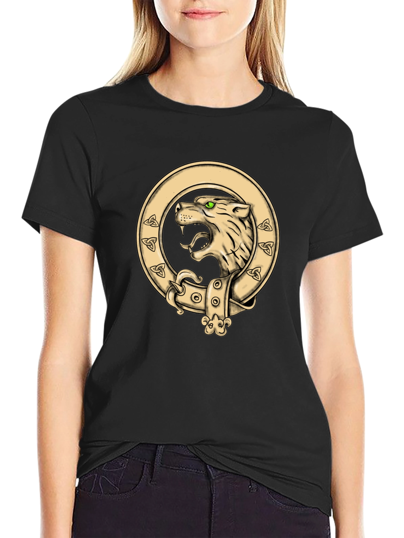 Wolf Crest Graphic Tee - Bold Design