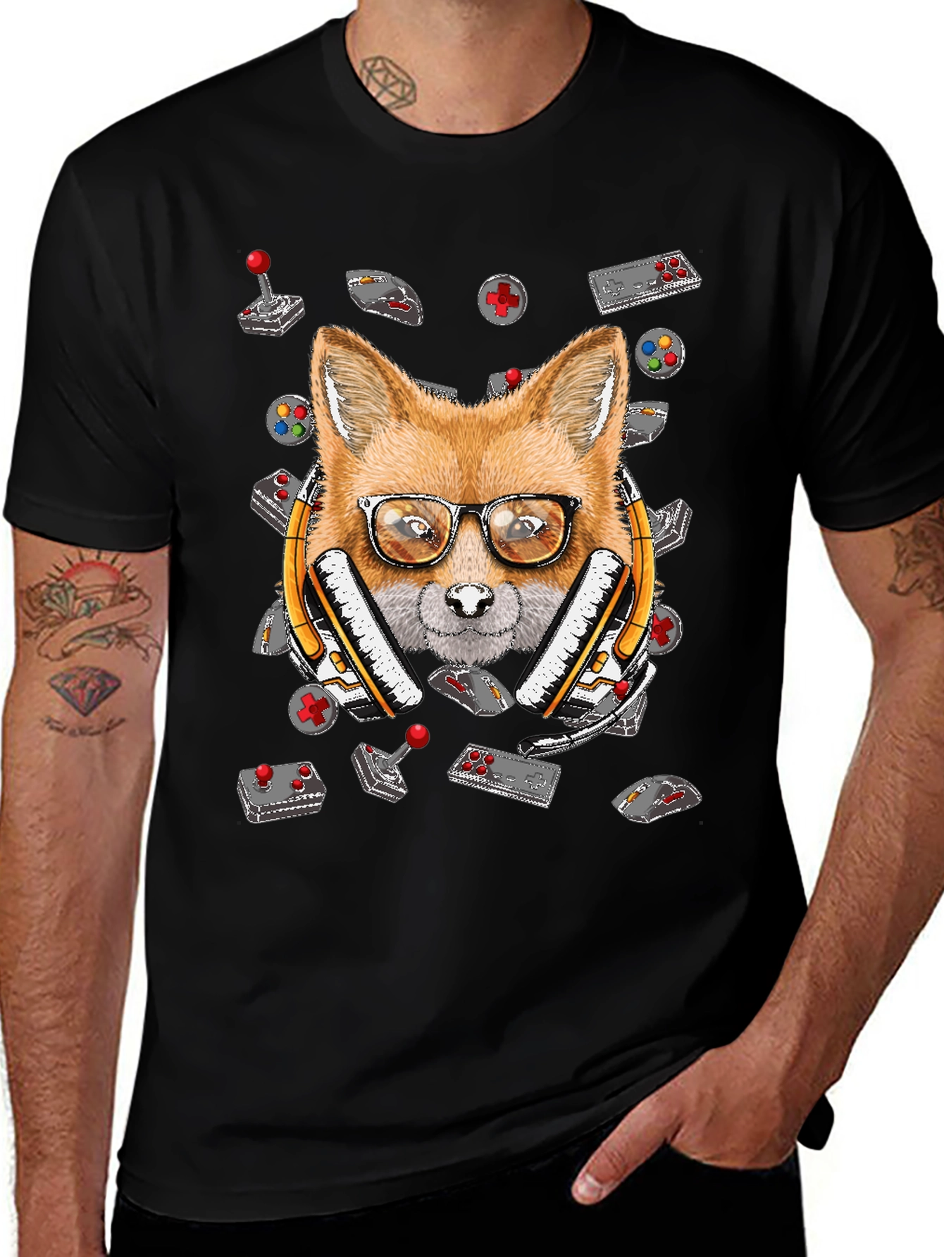 Gamer Fox T-Shirt - Retro Gaming Style