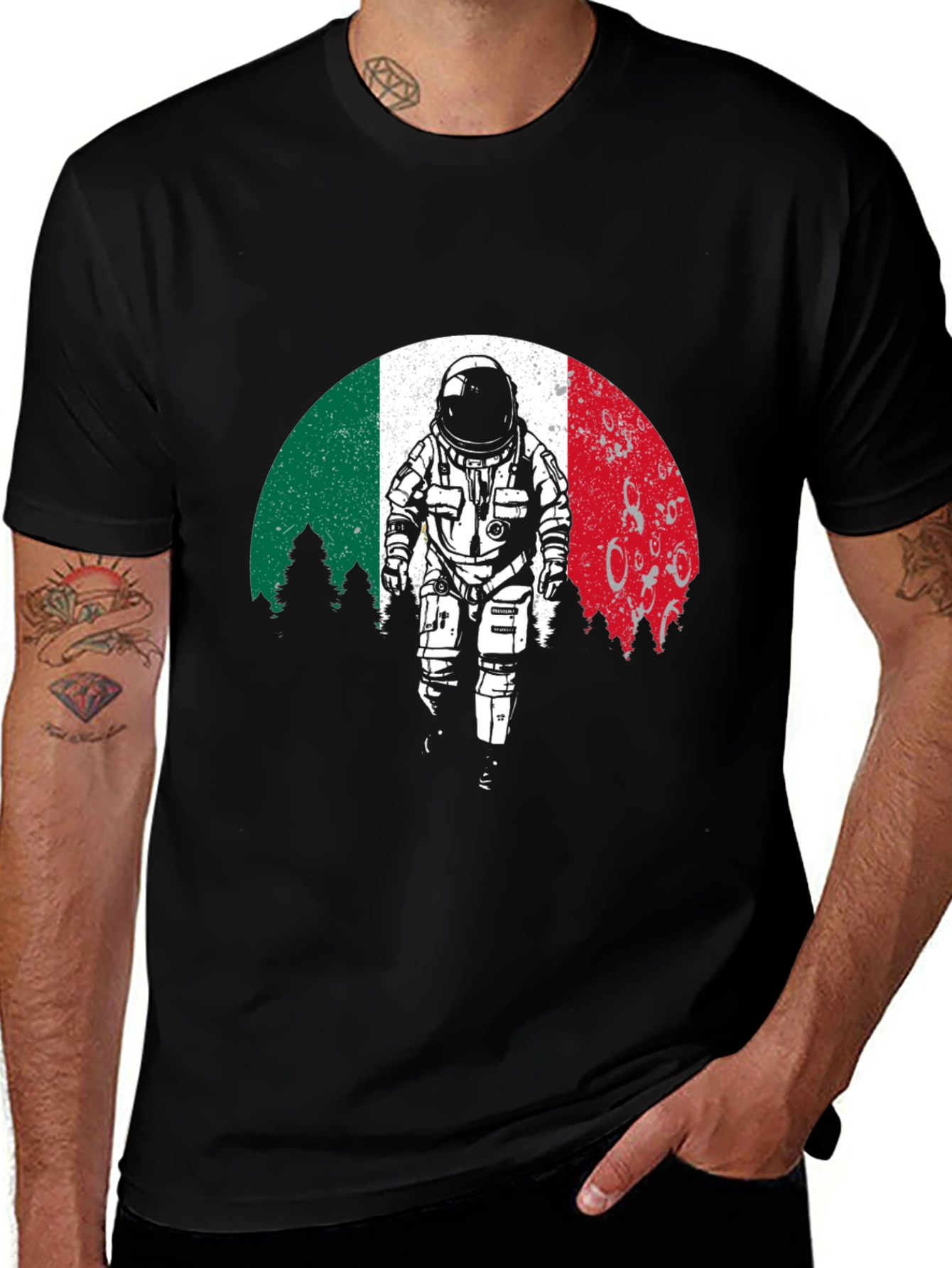 Astronaut T-Shirt: Italian Flag Design