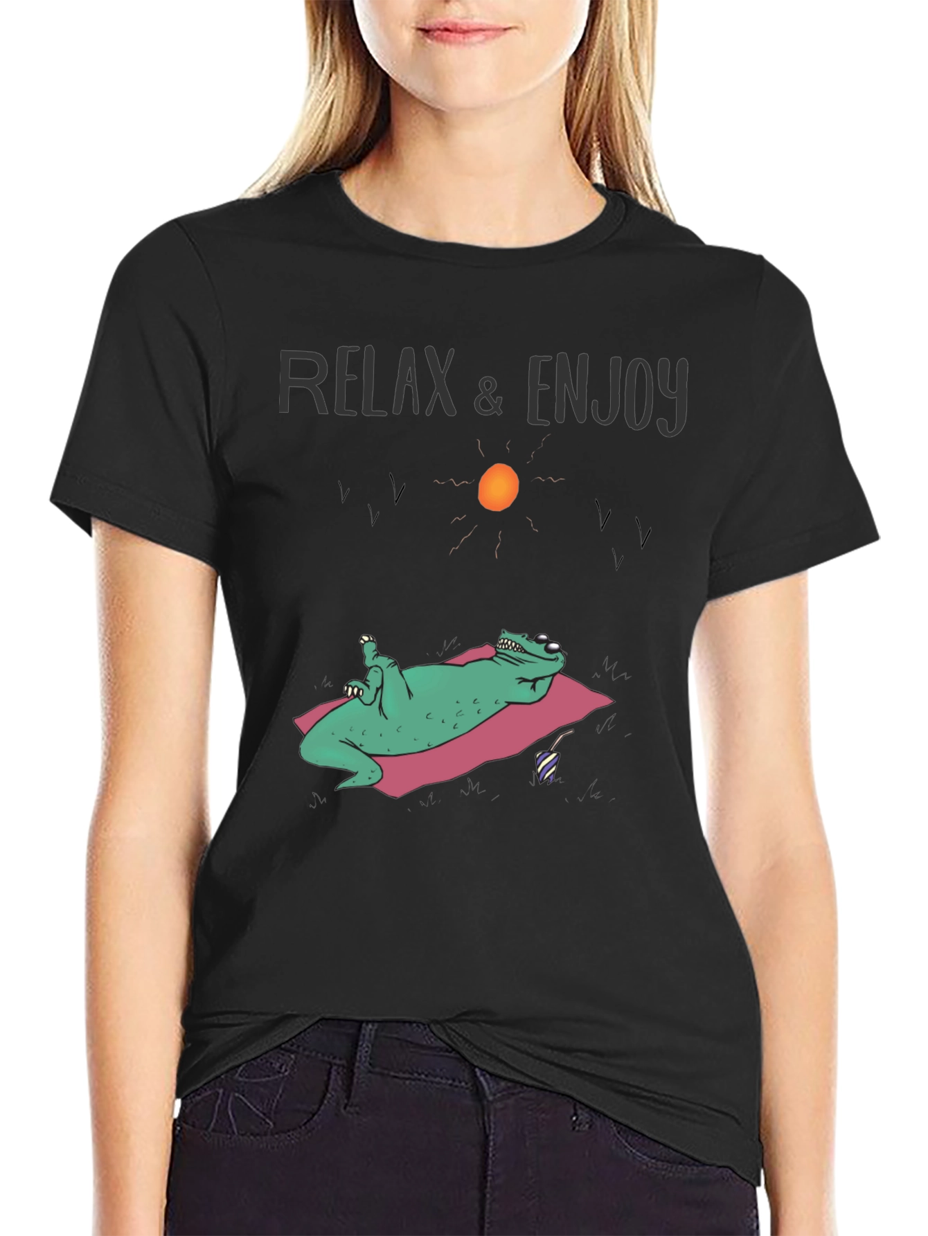 Relax & Enjoy T-Shirt - Funny Lizard Sunbathing Design