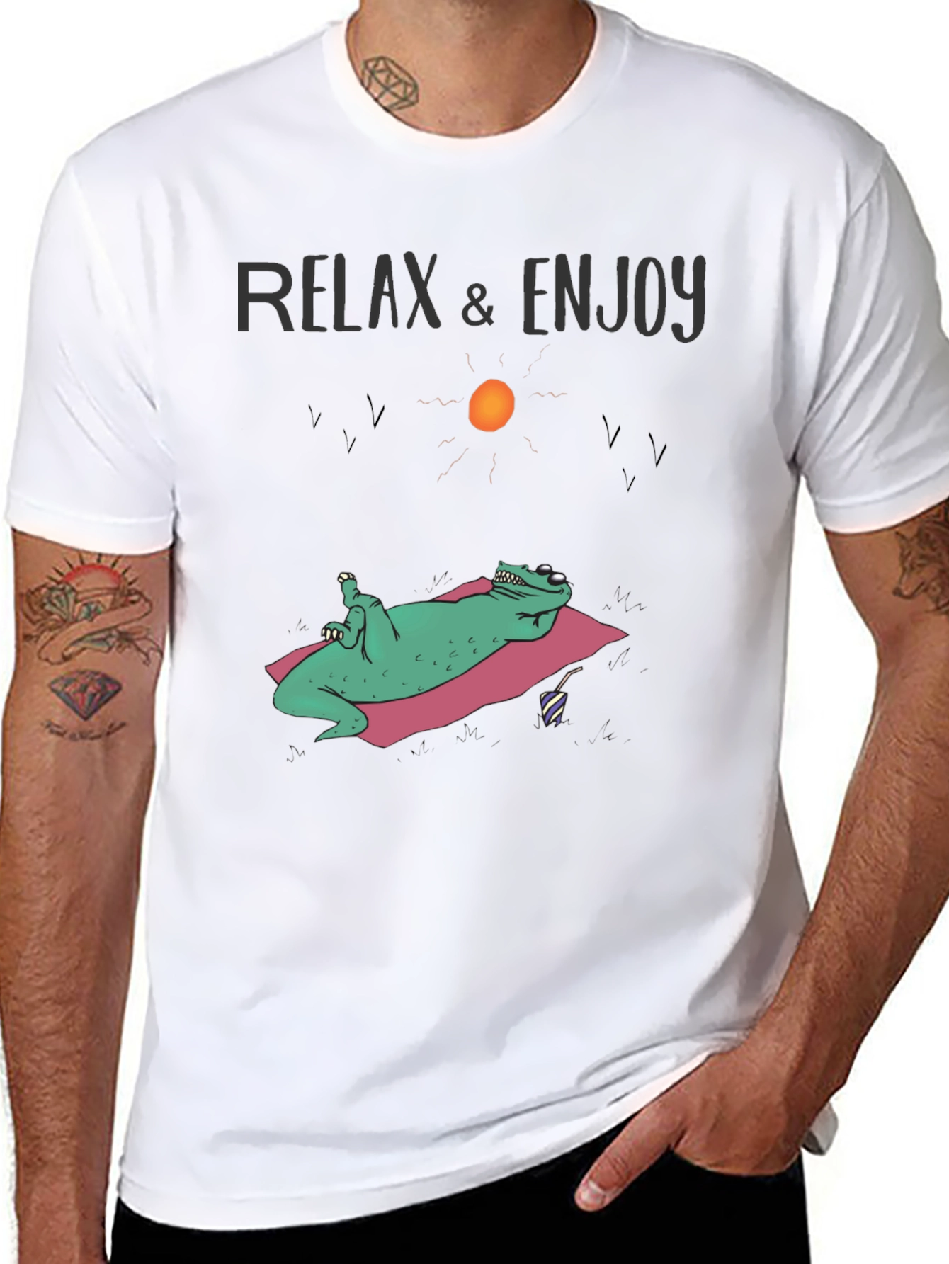Relax & Enjoy T-Shirt - Funny Lizard Sunbathing Design