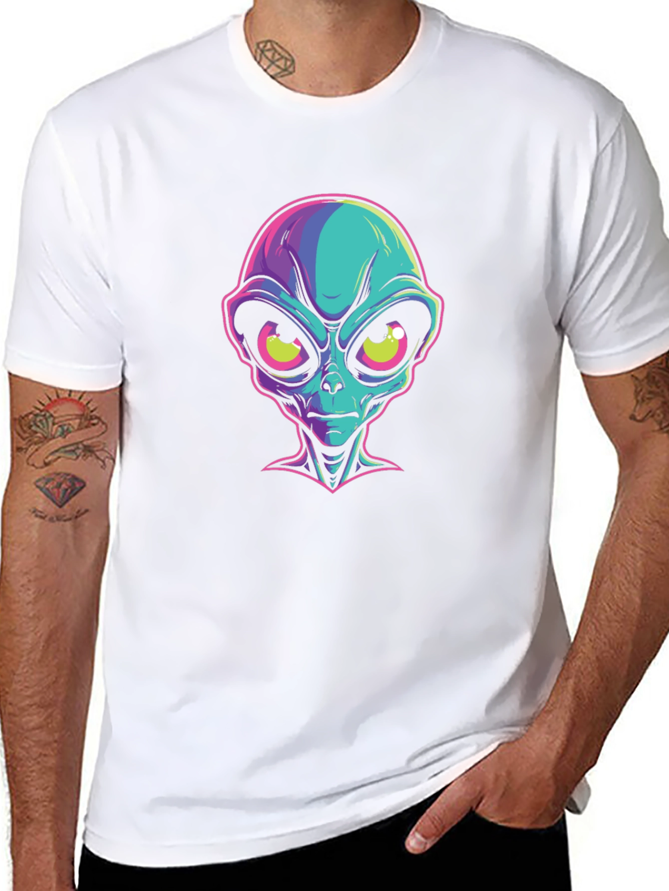 Alien Graphic Black T-Shirt - Bold Sci-Fi Style