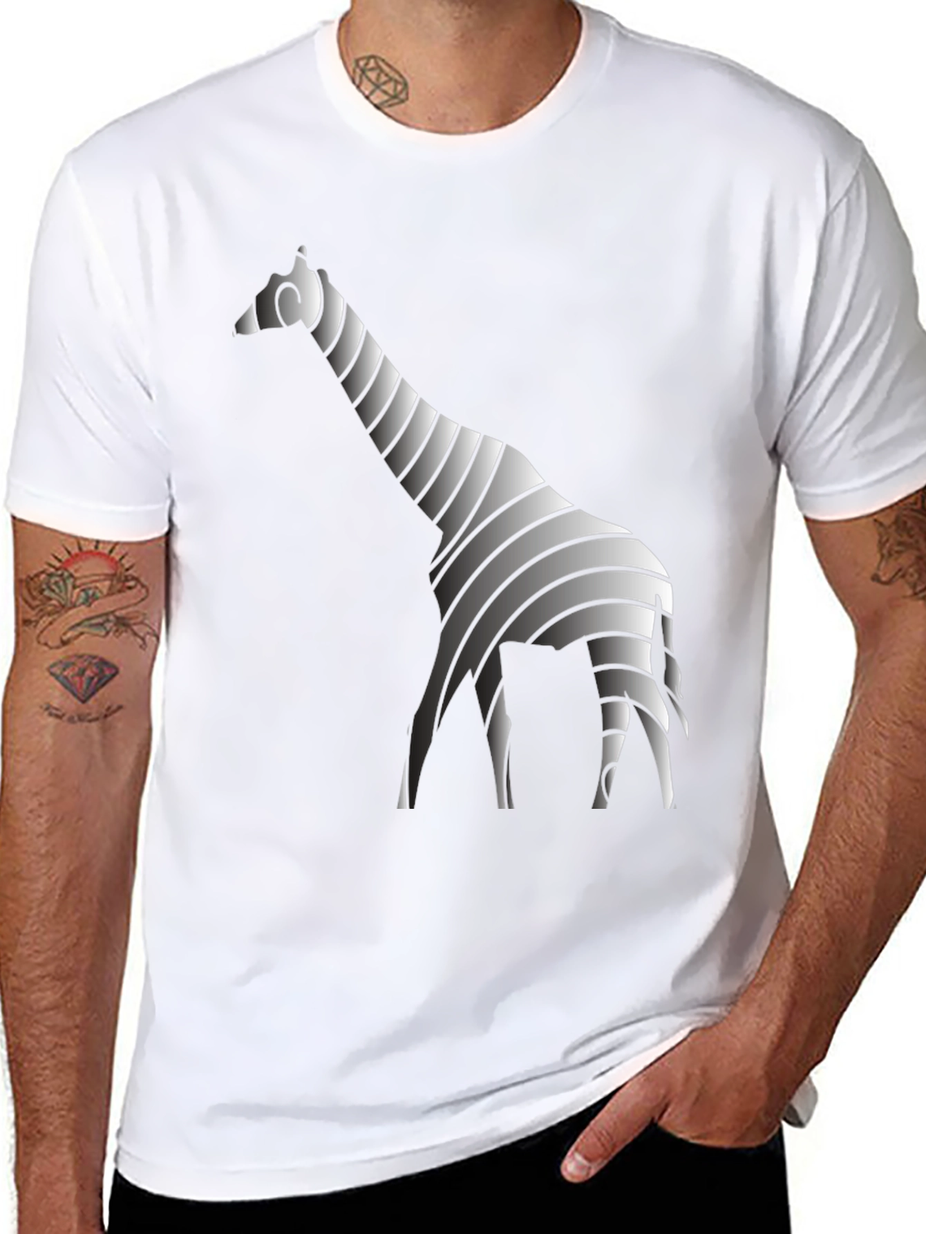 Stylish Striped Giraffe Graphic Tee - Black