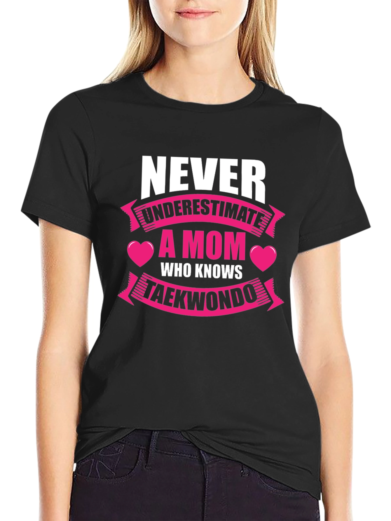 Never Underestimate a Mom Who Knows Taekwondo T-Shirt