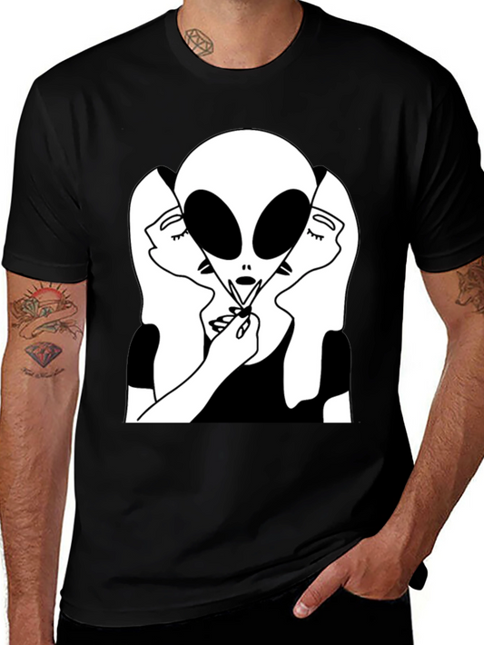 Alien Kiss Graphic Tee - Black Cotton Blend