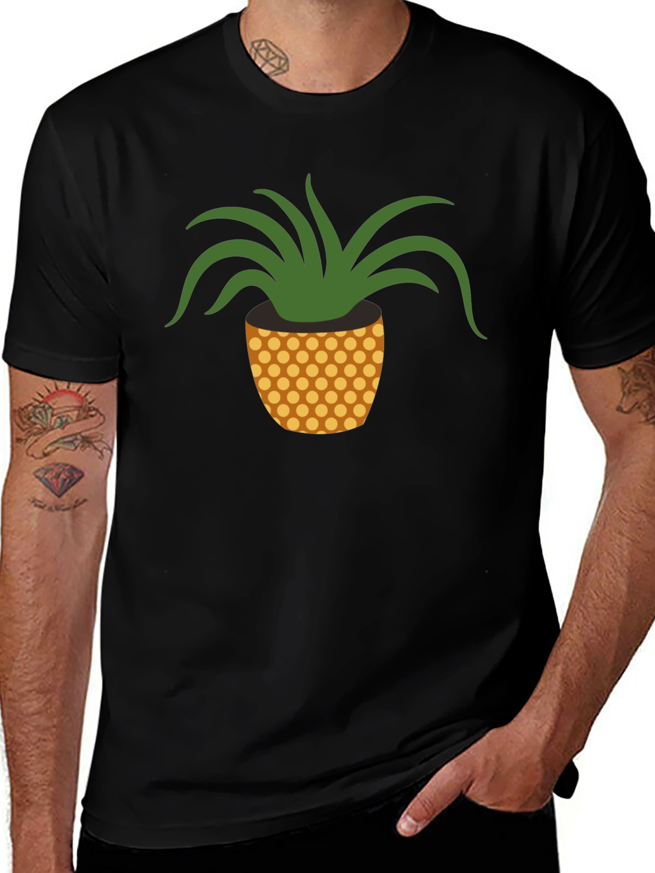 Pineapple Plant Graphic Tee - Black