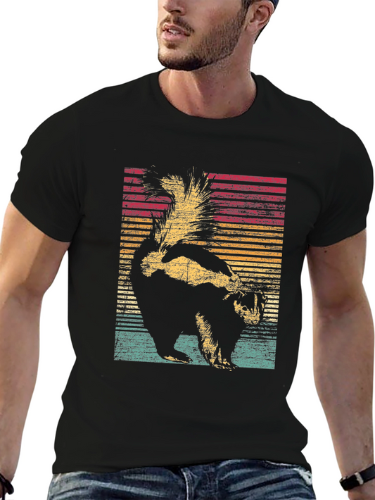 Retro Skunk Graphic Tee - Vintage Style Animal T-Shirt